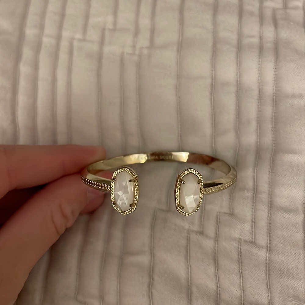 Kendra Scott cuff link bracelet with white stone